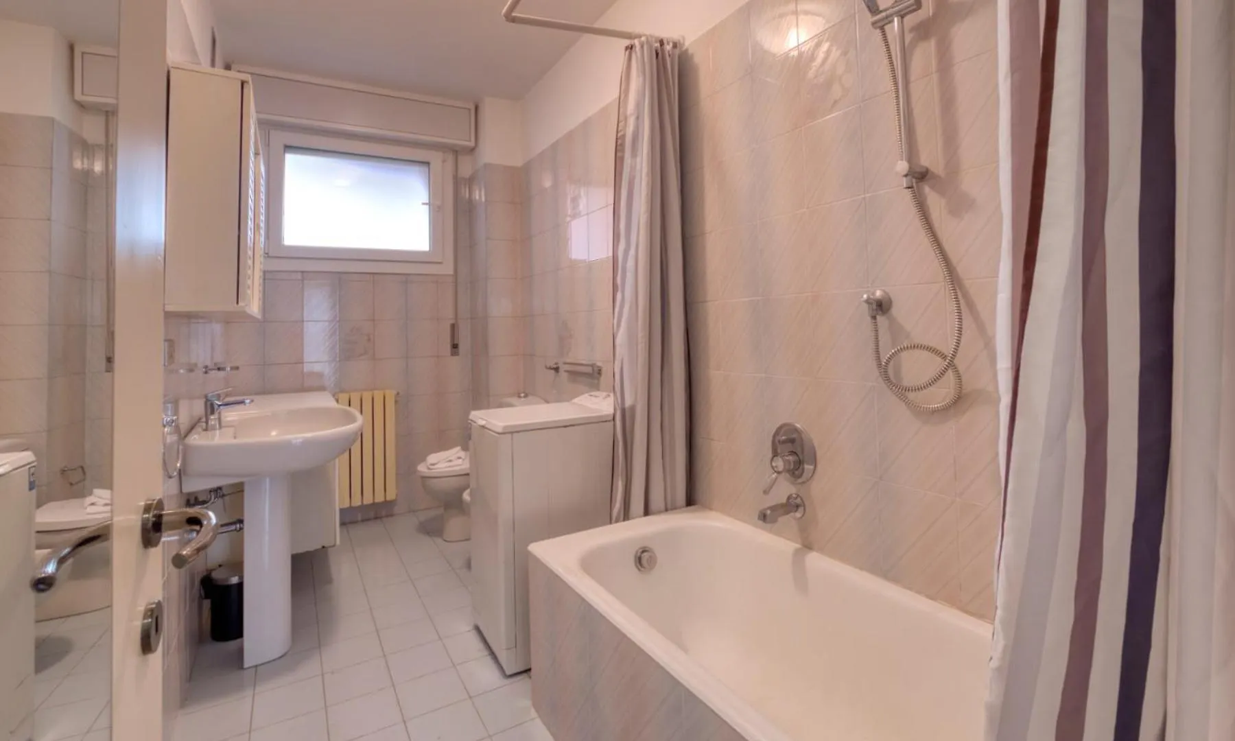 Lovely Two-Room Apartment Near Rho Fiera